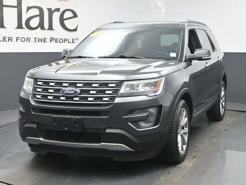 Used 2017 Ford Explorer Limited AWD/4WD image 7