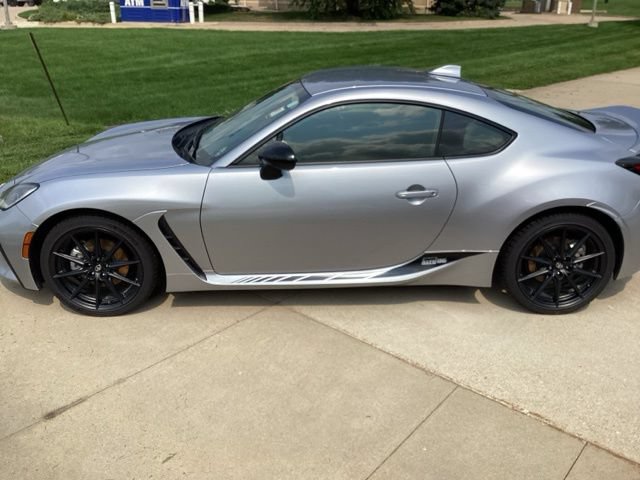Used 2025 Toyota GR86 Premium w/ ALL Weather Mat Package (TMS) RWD image 2