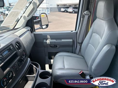 Used 2022 Ford E-350 and Econoline 350 Super Duty RWD image 15