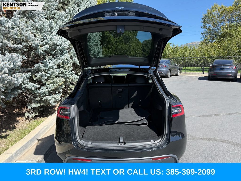 Used 2023 Tesla Model Y Long Range AWD/4WD image 31