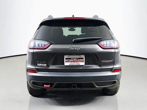 Used 2019 Jeep Cherokee Trailhawk AWD/4WD image 6