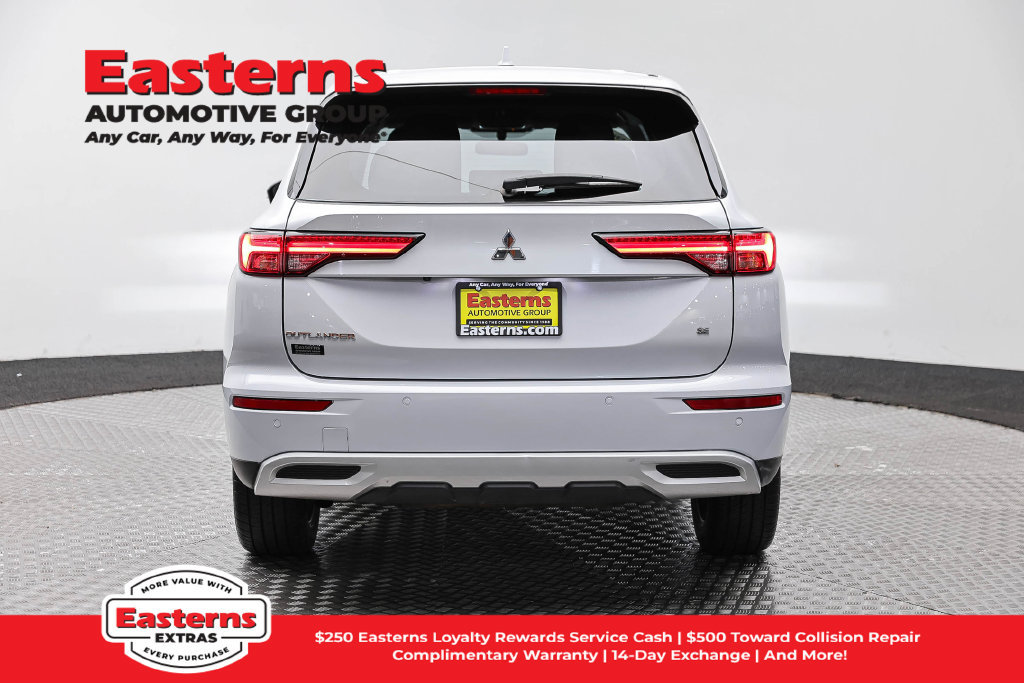 Used 2024 Mitsubishi Outlander SE FWD image 7