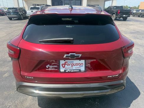 Used 2024 Chevrolet Trax ACTIV w/ Sunroof Package FWD image 14