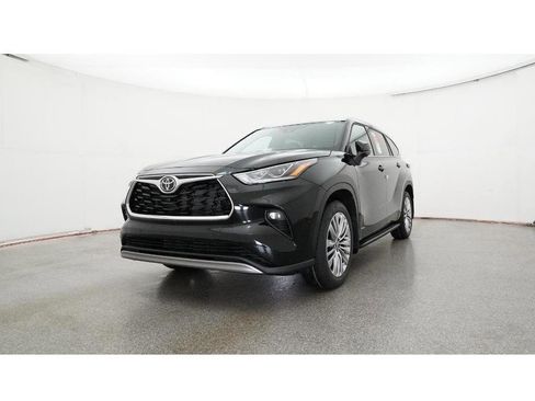 New 2026 Toyota Highlander Platinum image 37