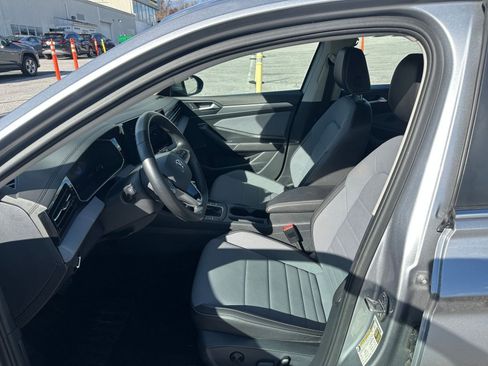 Used 2025 Volkswagen Jetta SE image 25