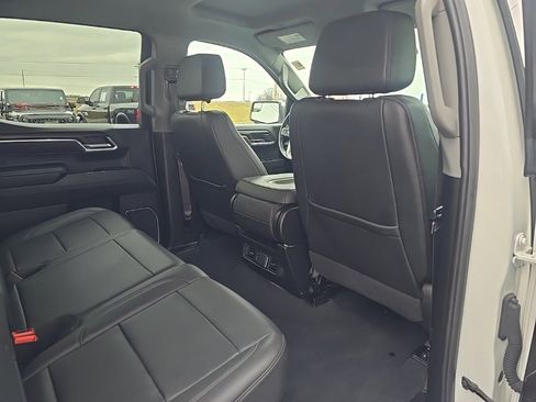 Used 2025 GMC Sierra 1500 SLT image 21
