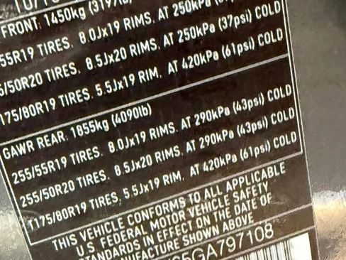 Used 2016 Land Rover LR4 HSE Silver Edition image 18