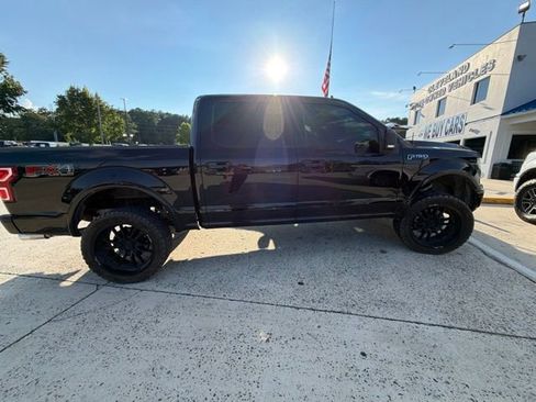 Used 2018 Ford F150 XLT w/ Equipment Group 302A Luxury AWD/4WD image 11