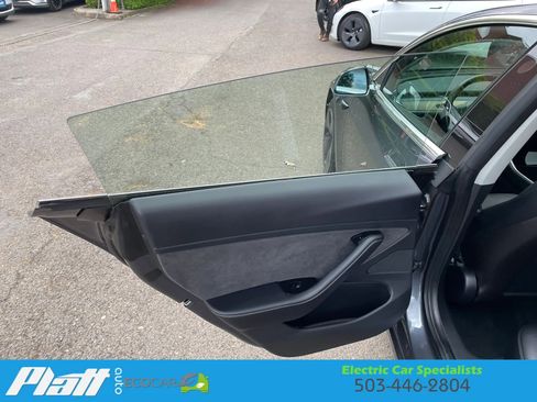 Used 2018 Tesla Model 3 Long Range image 41