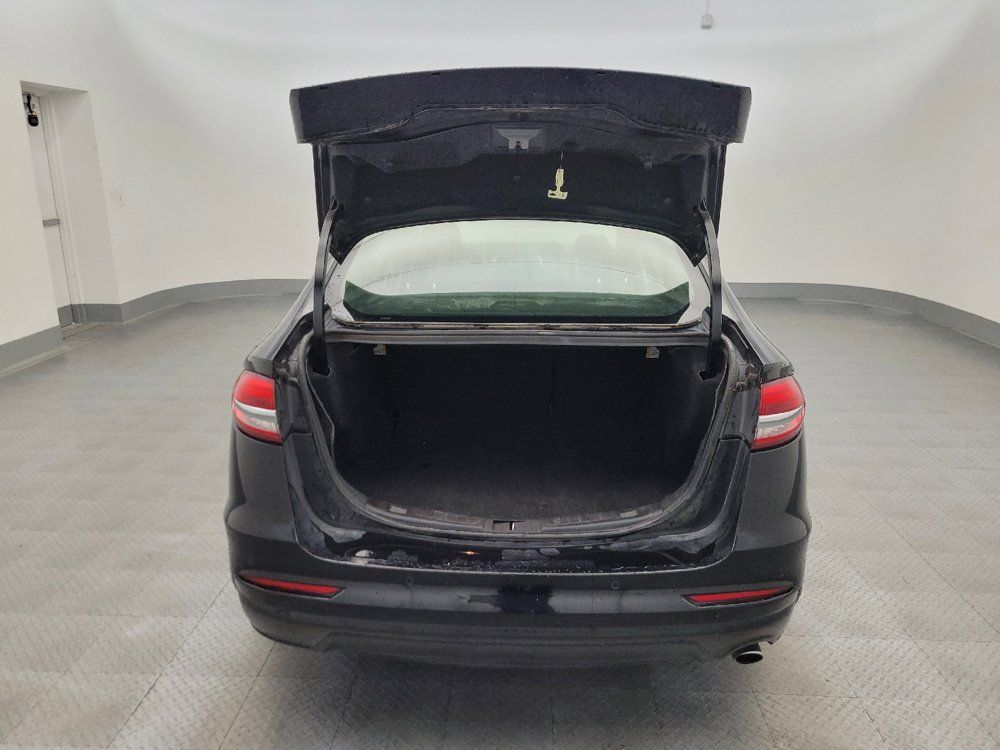 Used 2020 Ford Fusion SE FWD image 29