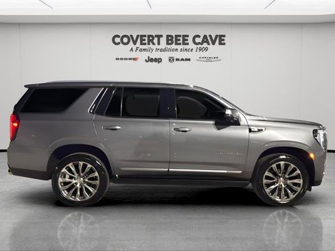 Used 2021 GMC Yukon Denali w/ Denali Premium Package image 6