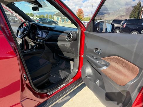 Used 2022 Nissan Kicks SR w/ Interior Electronics Package image 21