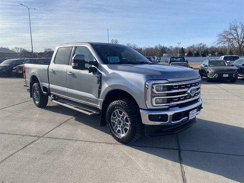 Used 2023 Ford F350 Lariat image 1
