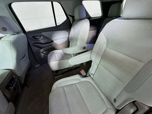 Used 2019 Chevrolet Traverse LT FWD image 21