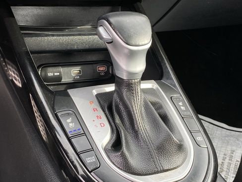 Used 2022 Kia Forte GT-Line w/ GT-Line Premium Package image 17