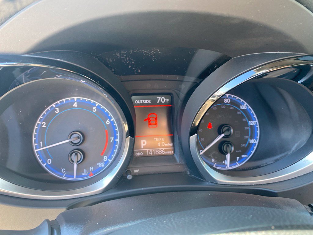 Used 2015 Toyota Corolla S FWD image 25