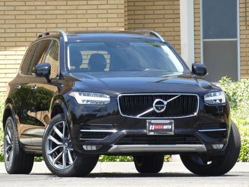 Used 2018 Volvo XC90 T6 Momentum w/ Convenience Package image 3