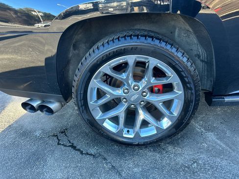 Used 2017 Cadillac Escalade Premium Luxury image 22