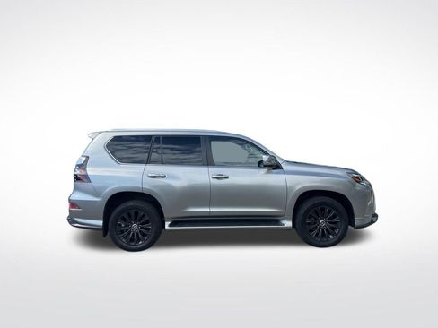 Used 2023 Lexus GX 460 Luxury w/ Sport Design Package AWD/4WD image 4