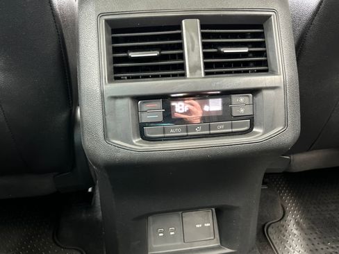 Used 2021 Volkswagen Atlas SEL image 23