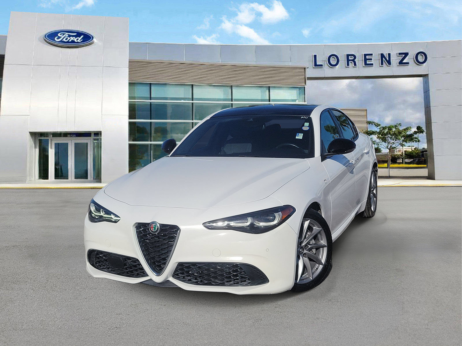 Used 2024 Alfa Romeo Giulia Ti RWD image 1