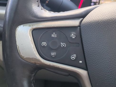 Used 2017 GMC Acadia Denali w/ Technology Package FWD image 29
