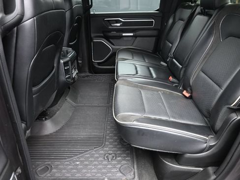 Used 2023 RAM 1500 Laramie AWD/4WD image 15