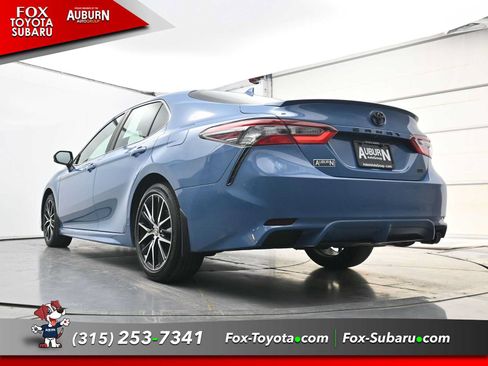 Used 2024 Toyota Camry SE w/ Cold Weather Package FWD image 20