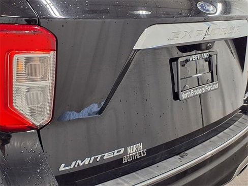 Used 2023 Ford Explorer Limited w/ Limited Technology Package image 31