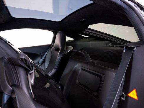 Used 2023 McLaren GT image 20