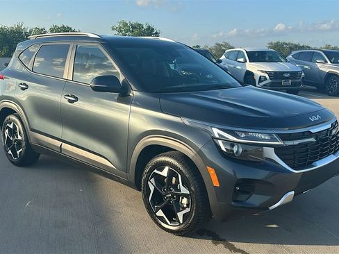 Used 2025 Kia Seltos S FWD image 14