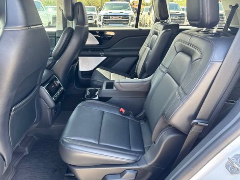 Used 2025 Lincoln Aviator Reserve w/ Luxury Package AWD/4WD image 21