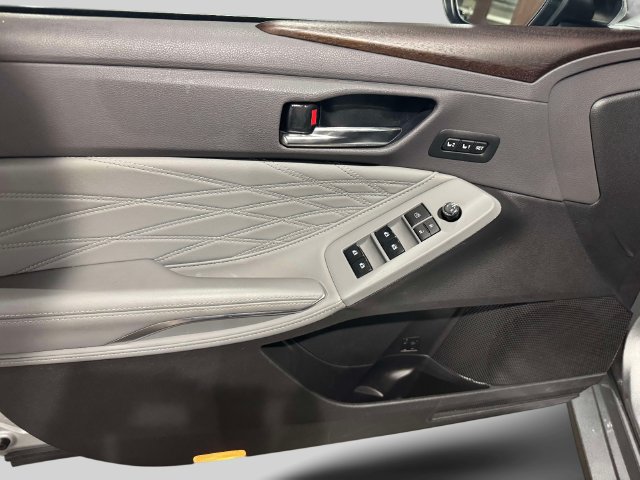 Used 2020 Toyota Avalon Limited w/ Advanced Safety Package FWD image 21