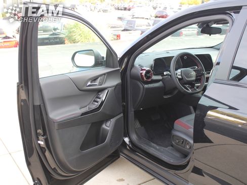 New 2026 Chevrolet Equinox RS w/ LPO, Floor Liner Package image 8