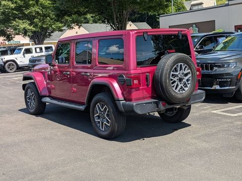 Used 2024 Jeep Wrangler Unlimited Sahara w/ Technology Group AWD/4WD image 5