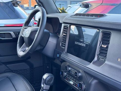 New 2025 Ford Bronco Badlands image 27