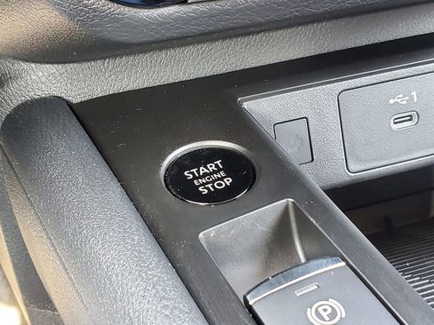 New 2026 Nissan Kicks SV w/ SV Premium Package image 31