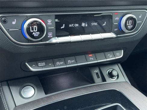 Used 2022 Audi Q5 2.0T Premium Plus w/ Premium Plus Package image 32