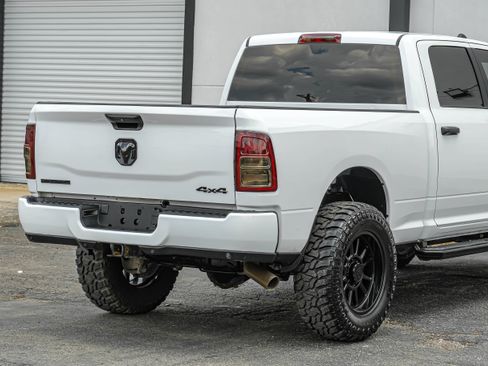 Used 2024 RAM 2500 Big Horn w/ Off Road Package AWD/4WD image 9