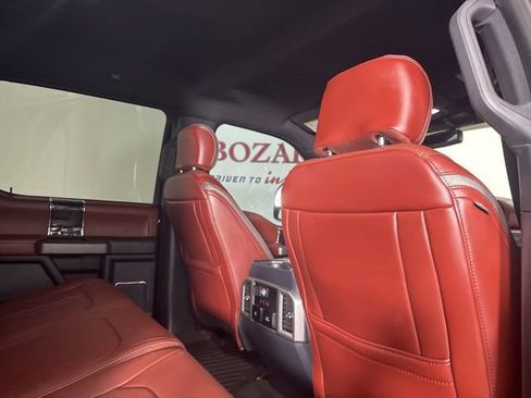 Used 2022 Ford F350 Platinum w/ FX4 Off-Road Package image 19