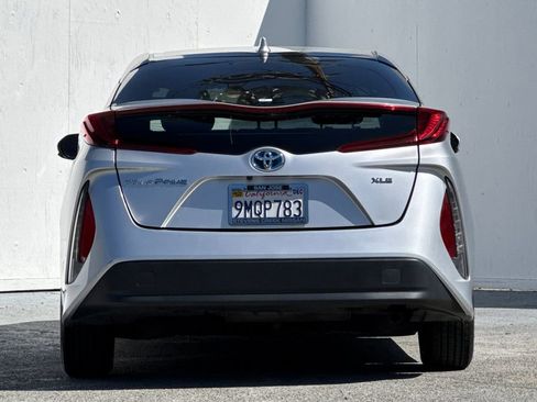 Used 2022 Toyota Prius Prime XLE image 4