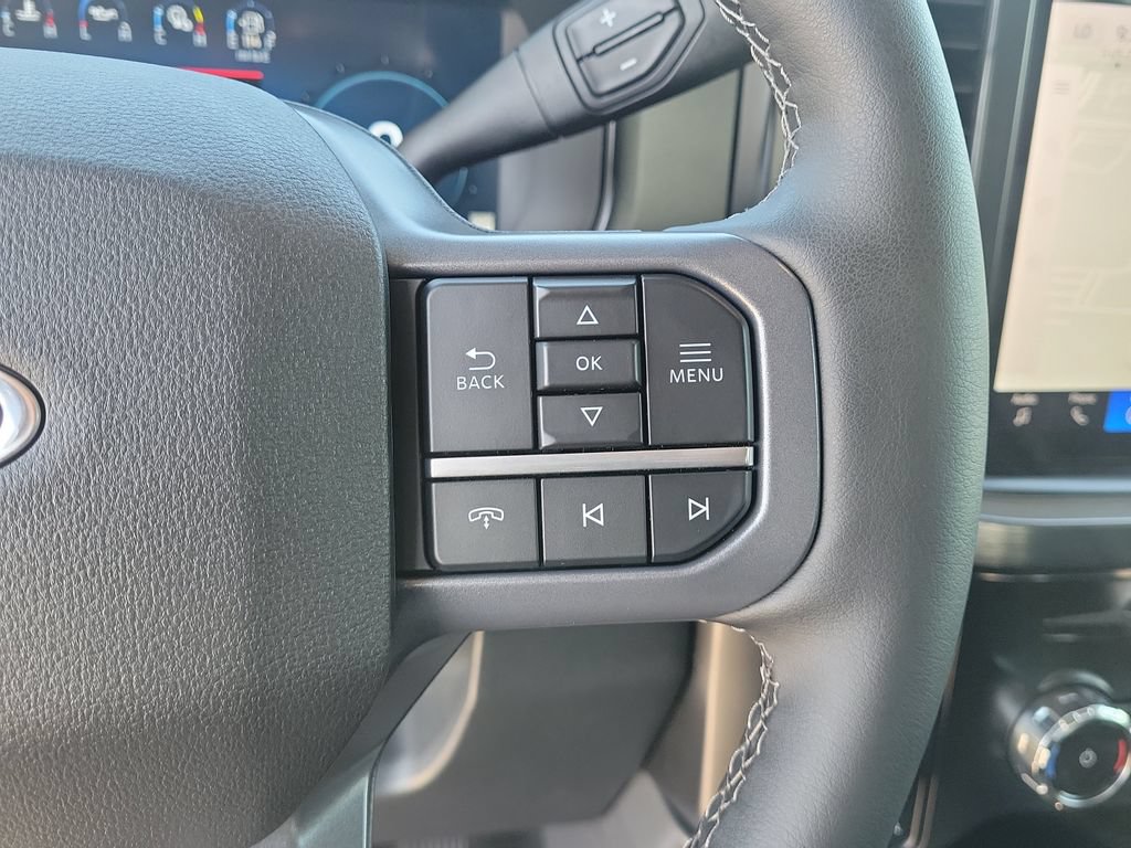 New 2026 Ford F250 Lariat w/ Black Appearance Package AWD/4WD image 17
