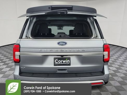 Used 2024 Ford Expedition XLT image 21