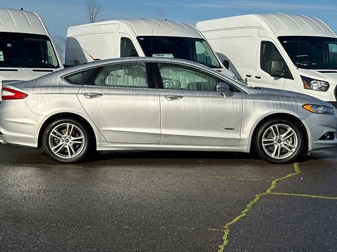 Used 2016 Ford Fusion Energi Titanium image 3