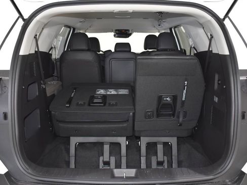 New 2026 Kia Carnival LXS image 28