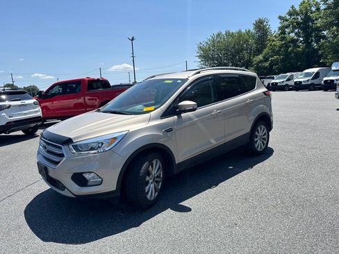 Used 2017 Ford Escape Titanium AWD/4WD image 3
