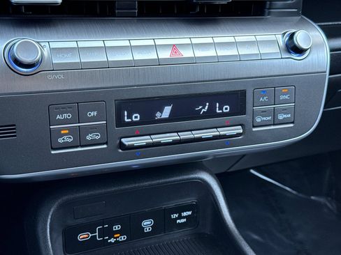 Used 2025 Hyundai Kona SEL image 19