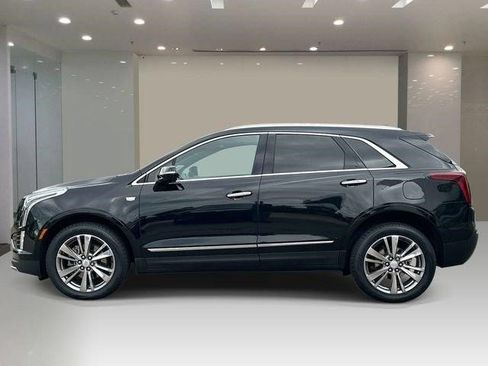 Certified 2024 Cadillac XT5 Premium Luxury AWD/4WD image 2