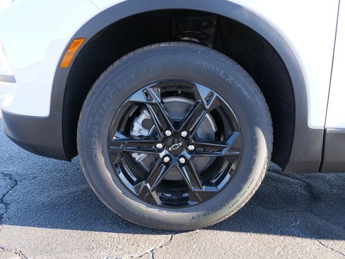 New 2025 Chevrolet Blazer LT image 13