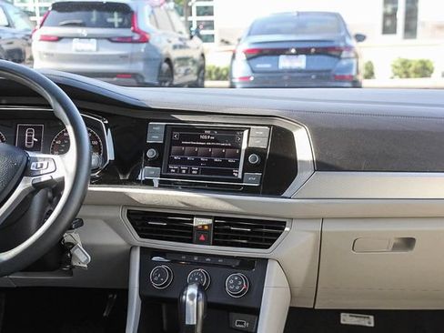 Used 2019 Volkswagen Jetta S w/ Driver Assistance Package FWD image 17